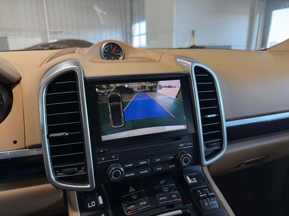 2017 Porsche 958 Cayenne - Image 15 of 24