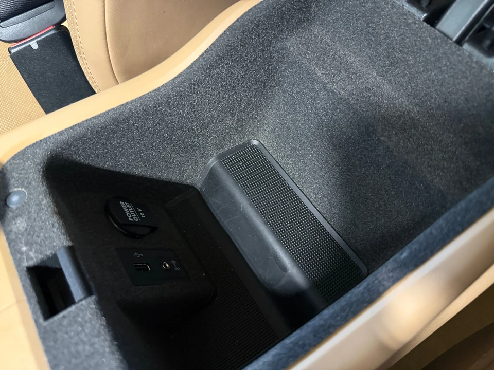 2017 Porsche 958 Cayenne - Image 16 of 24