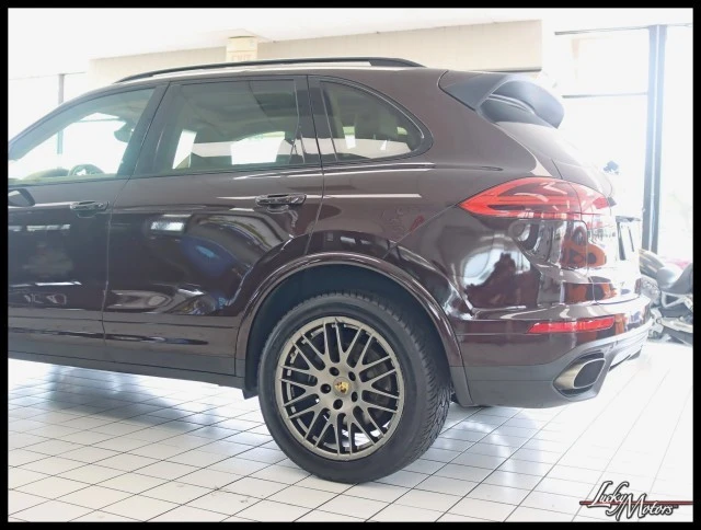 2017 Porsche 958 Cayenne - Image 8 of 31