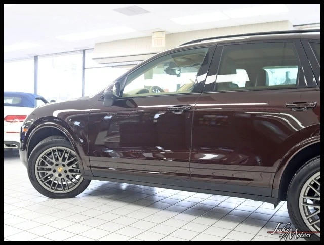2017 Porsche 958 Cayenne - Image 9 of 12