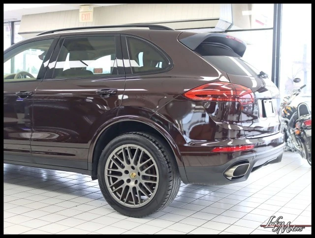 2017 Porsche 958 Cayenne - Image 8 of 12