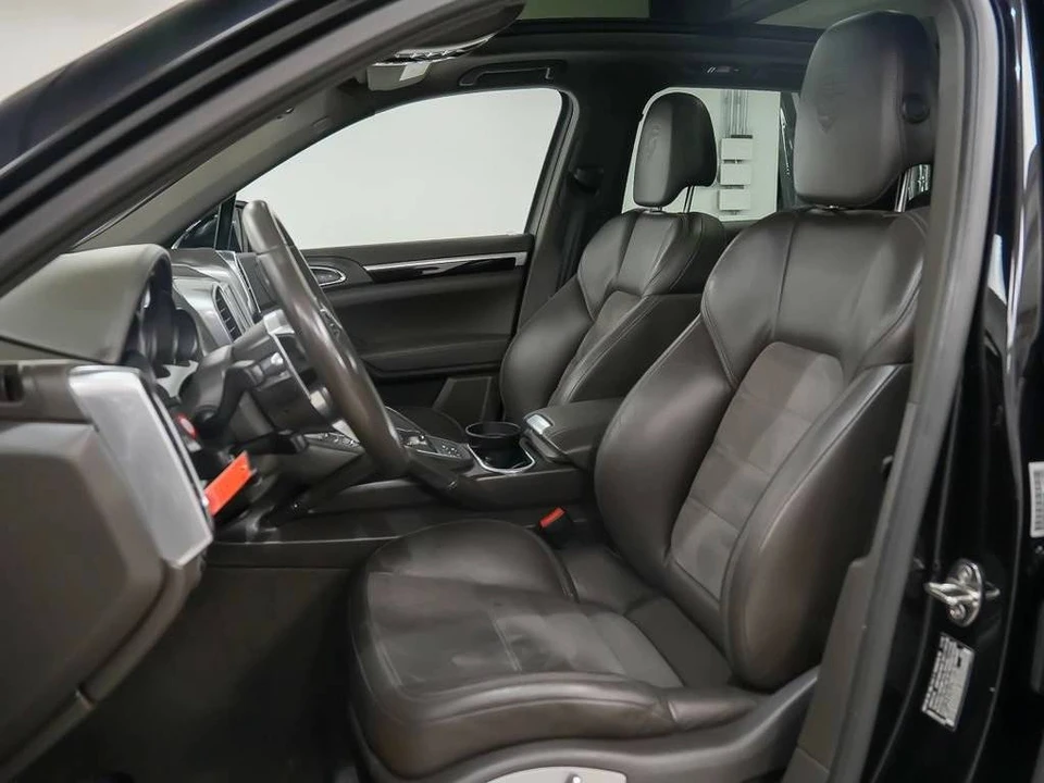 2017 Porsche 958 Cayenne - Image 5 of 5