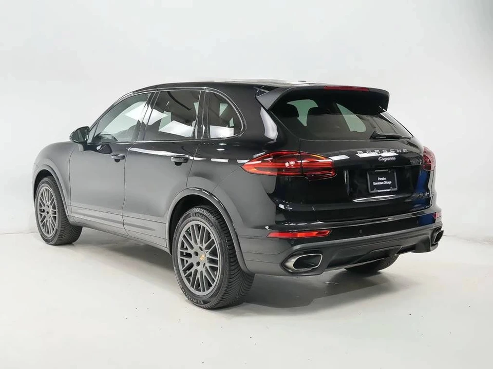 2017 Porsche 958 Cayenne - Image 3 of 5