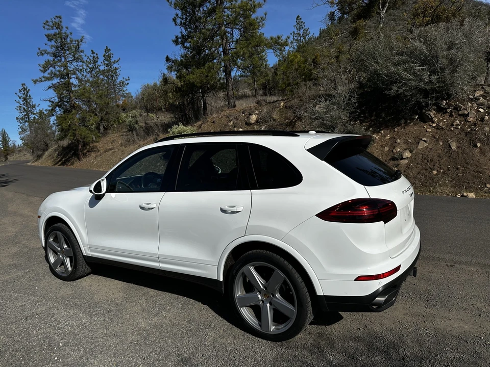 2017 Porsche 958 Cayenne - Image 30 of 31