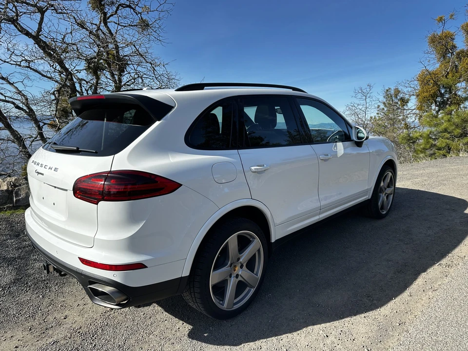2017 Porsche 958 Cayenne - Image 18 of 31
