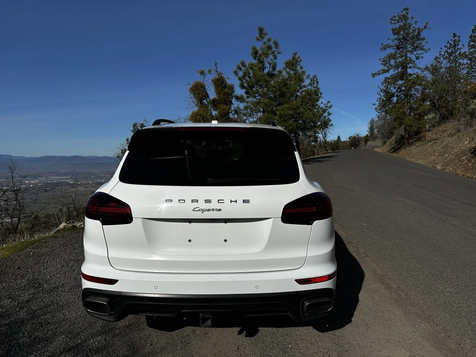2017 Porsche 958 Cayenne - Image 24 of 31