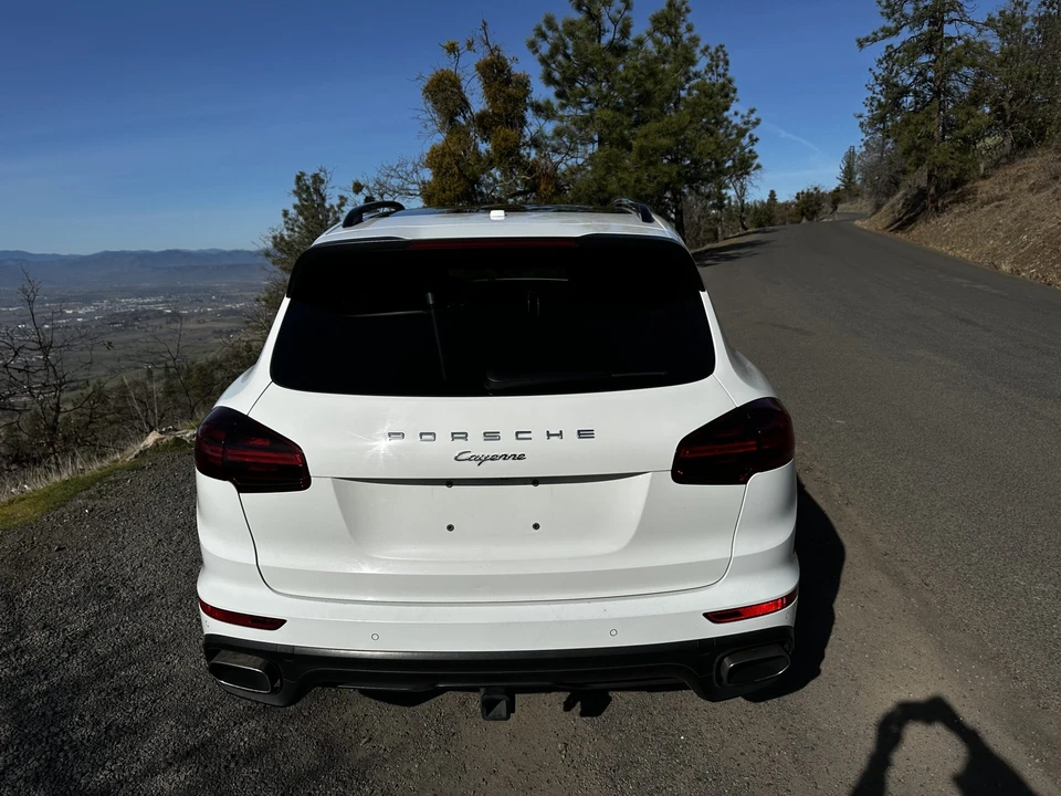 2017 Porsche 958 Cayenne - Image 25 of 31