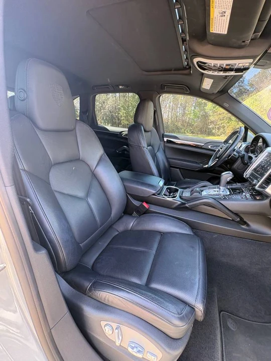 2017 Porsche 958 Cayenne - Image 14 of 19