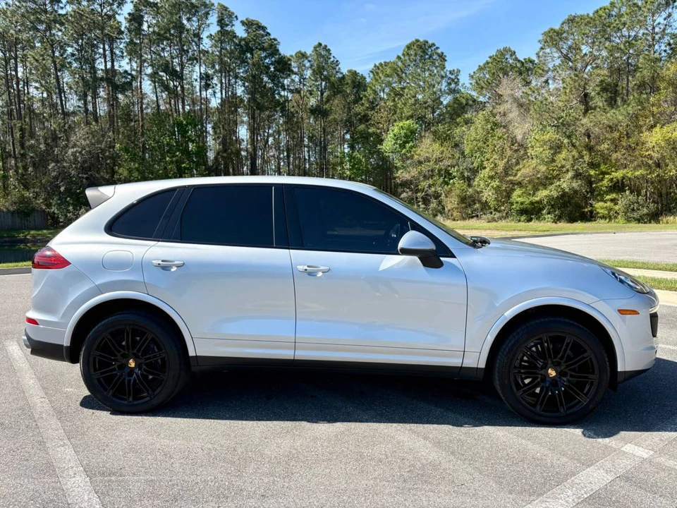 2017 Porsche 958 Cayenne - Image 5 of 19