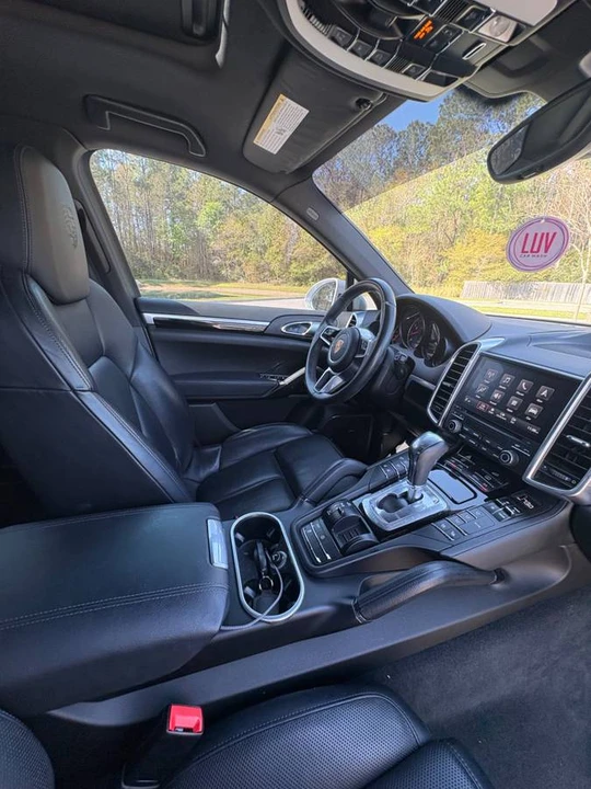 2017 Porsche 958 Cayenne - Image 12 of 19