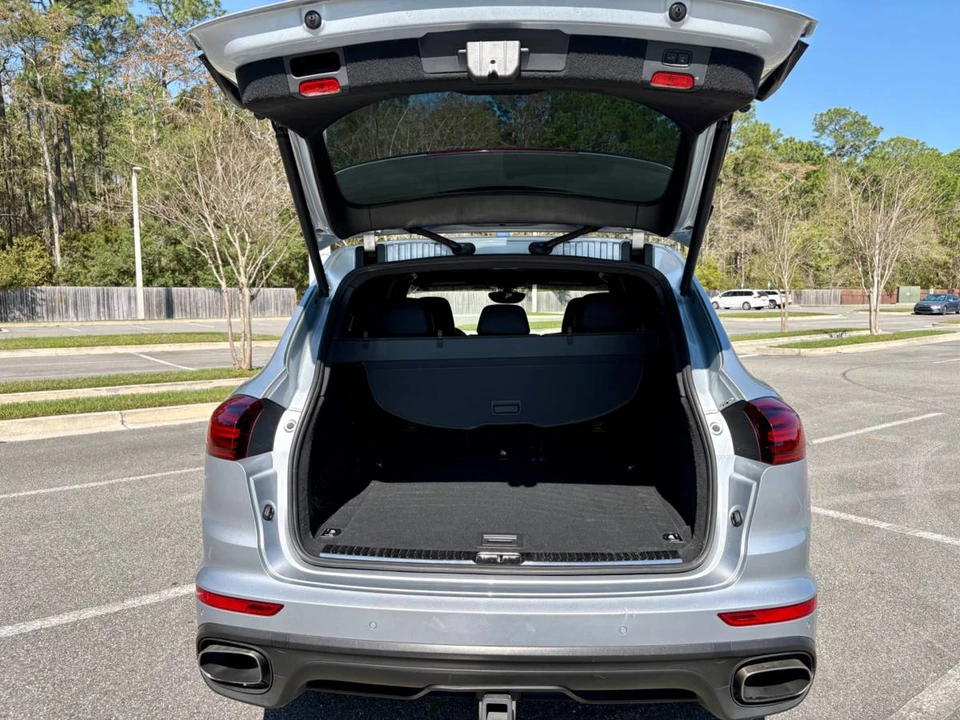 2017 Porsche 958 Cayenne - Image 18 of 19