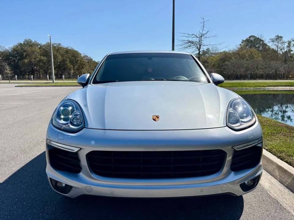 2017 Porsche 958 Cayenne - Image 7 of 19