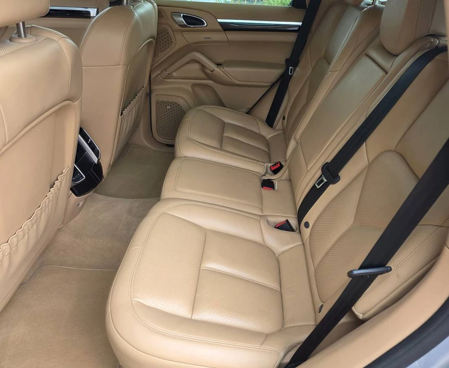 2017 Porsche 958 Cayenne - Image 9 of 11