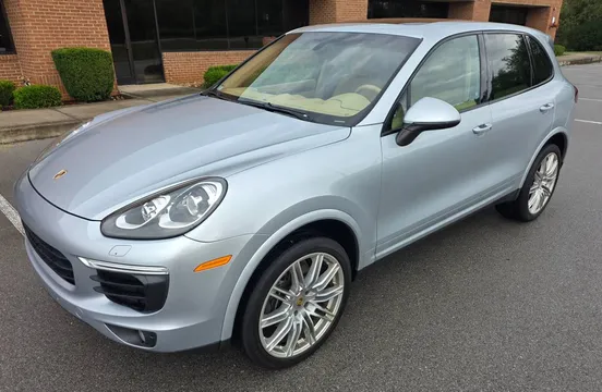 2017 Porsche Cayenne Platinum