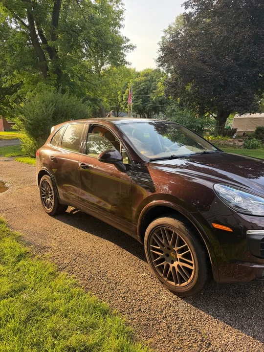 2017 Porsche 958 Cayenne - Image 2 of 10