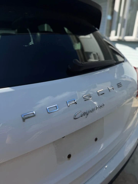 2017 Porsche 958 Cayenne - Image 2 of 15