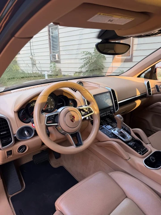 2017 Porsche 958 Cayenne - Image 6 of 10