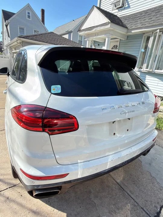 2017 Porsche 958 Cayenne - Image 3 of 15