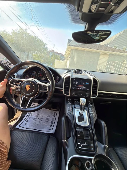 2017 Porsche 958 Cayenne - Image 10 of 15