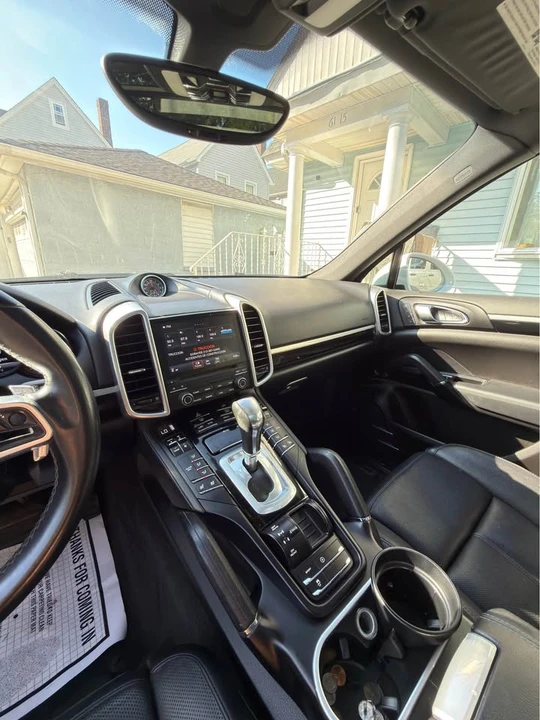 2017 Porsche 958 Cayenne - Image 11 of 15