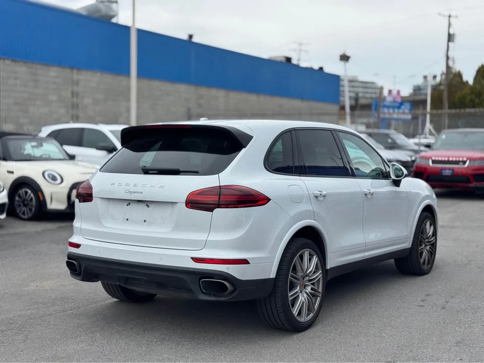 2017 Porsche 958 Cayenne - Image 7 of 20