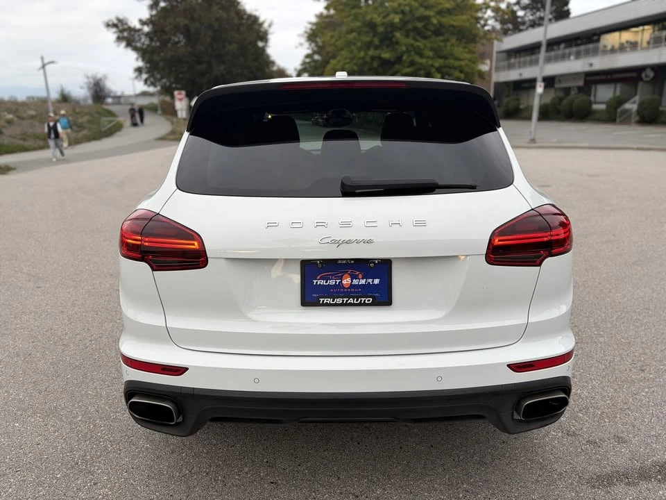 2017 Porsche 958 Cayenne - Image 8 of 13