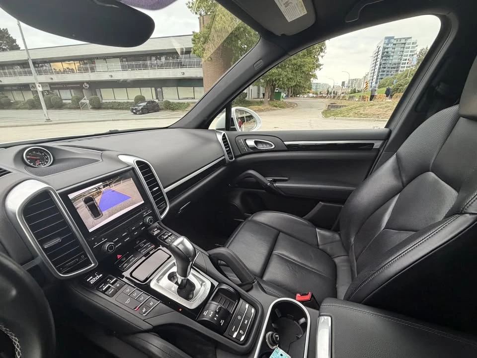 2017 Porsche 958 Cayenne - Image 10 of 13