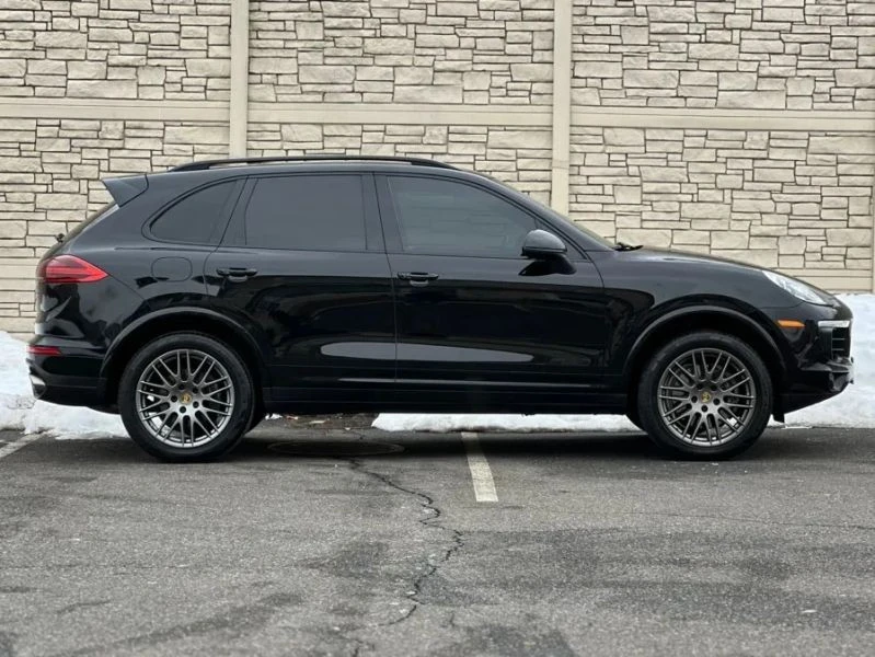 2017 Porsche 958 Cayenne - Image 9 of 12