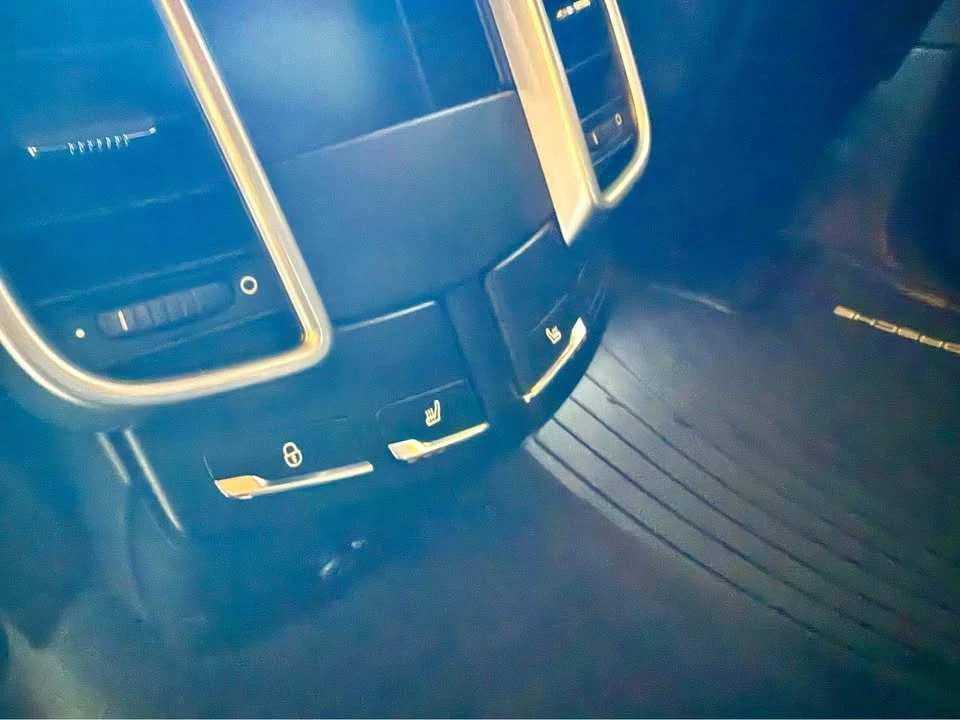 2017 Porsche 958 Cayenne S - Image 9 of 11