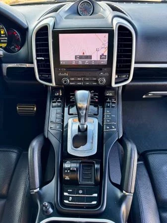 2017 Porsche 958 Cayenne S - Image 14 of 15