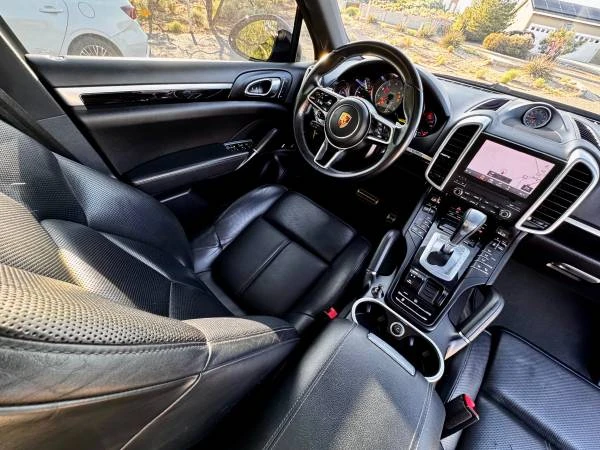 2017 Porsche 958 Cayenne S - Image 13 of 14