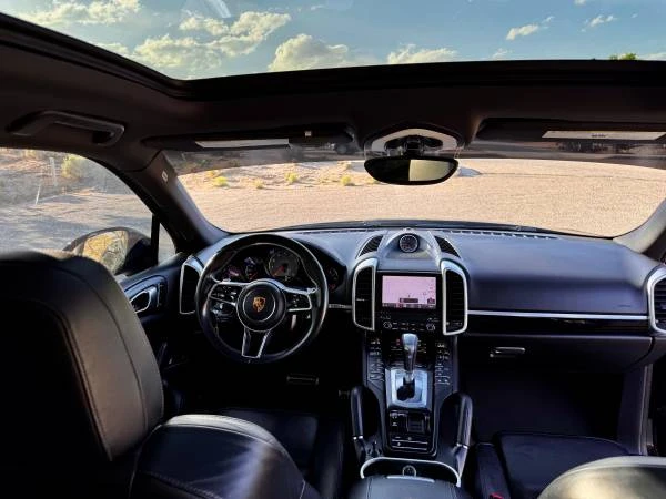 2017 Porsche 958 Cayenne S - Image 7 of 14