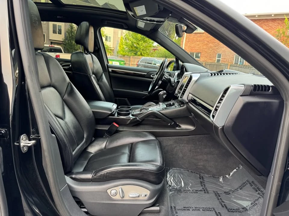 2017 Porsche 958 Cayenne S - Image 13 of 20