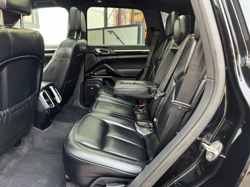 2017 Porsche 958 Cayenne S - Image 16 of 20