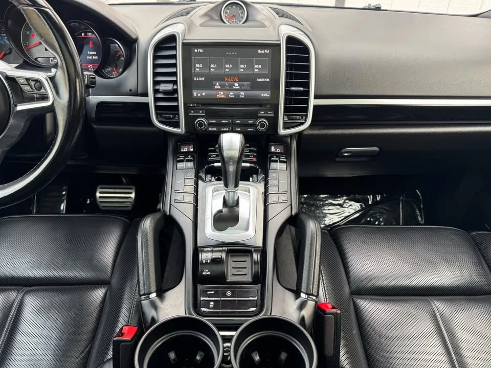 2017 Porsche 958 Cayenne S - Image 10 of 20