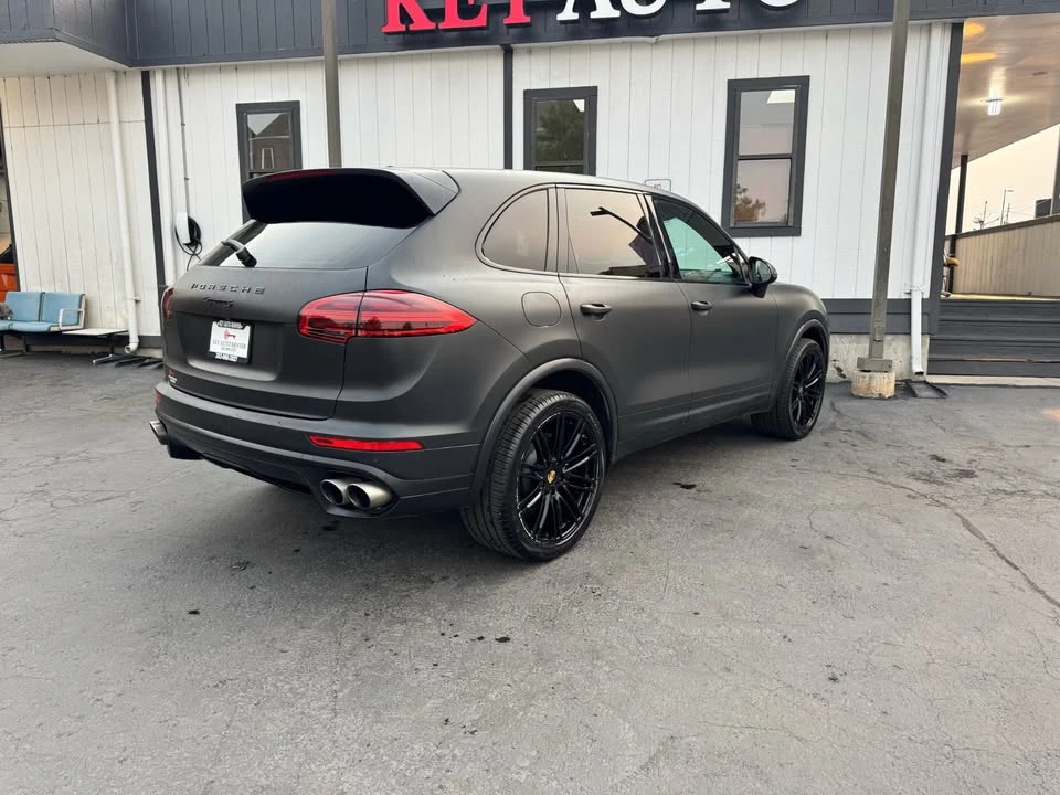 2017 Porsche 958 Cayenne S - Image 4 of 20