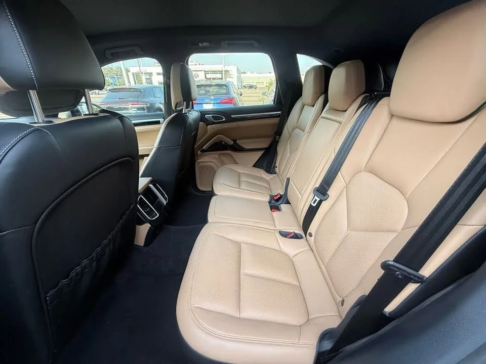 2017 Porsche 958 Cayenne S - Image 9 of 20