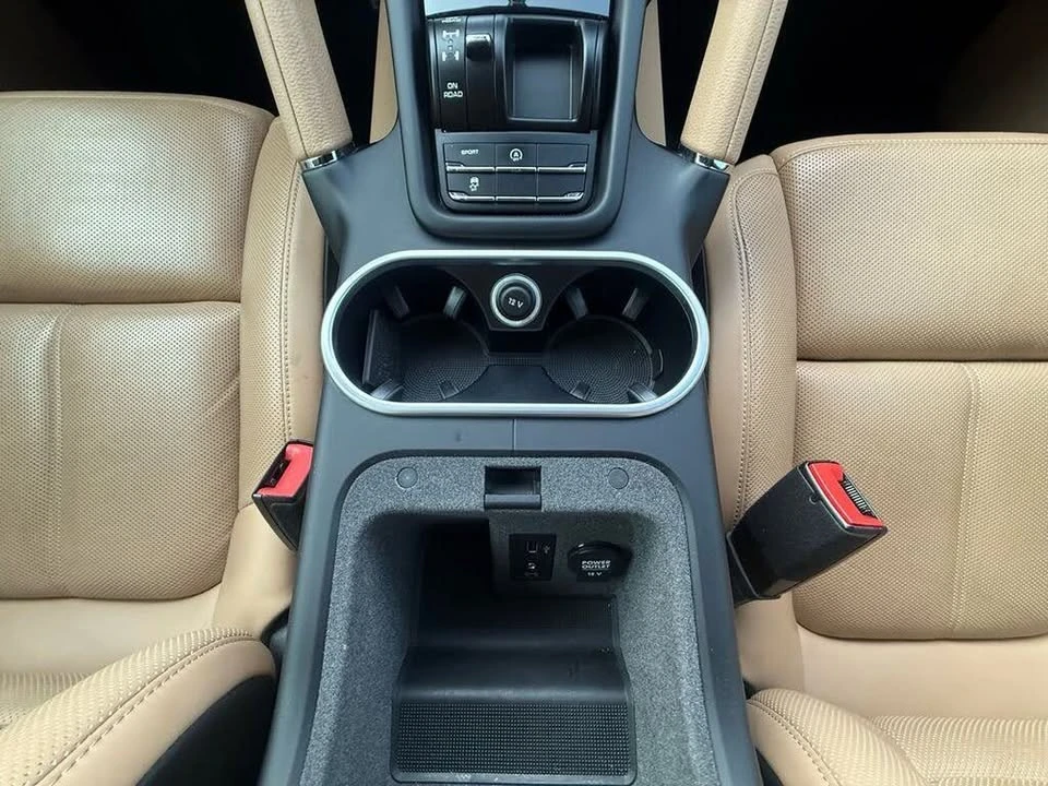 2017 Porsche 958 Cayenne S - Image 15 of 20