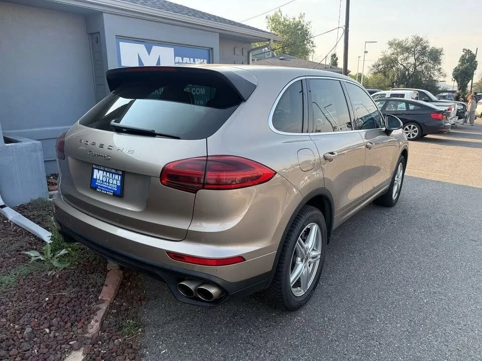 2017 Porsche 958 Cayenne S - Image 8 of 20