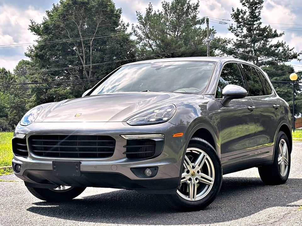 2017 Porsche 958 Cayenne S - Image 2 of 21