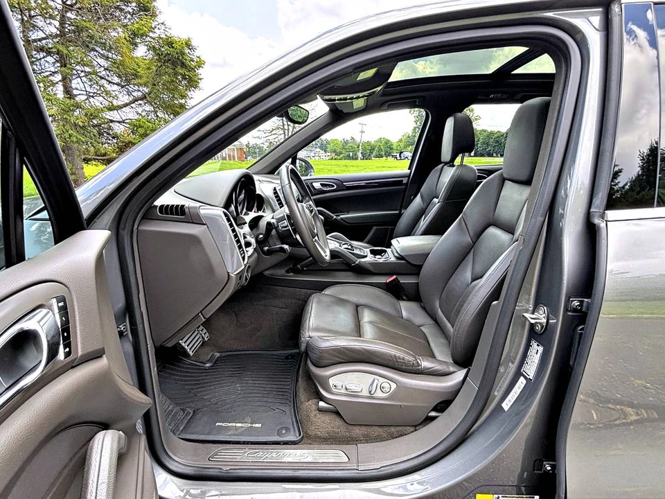 2017 Porsche 958 Cayenne S - Image 12 of 21