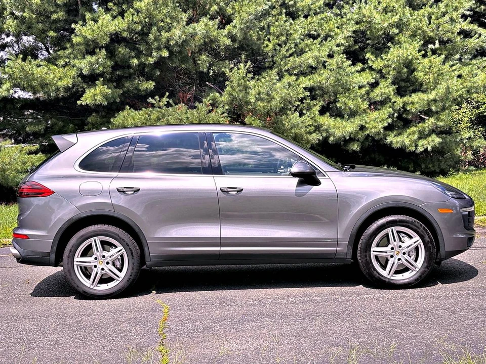 2017 Porsche 958 Cayenne S - Image 7 of 21
