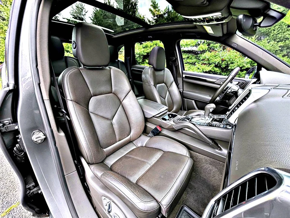 2017 Porsche 958 Cayenne S - Image 15 of 21