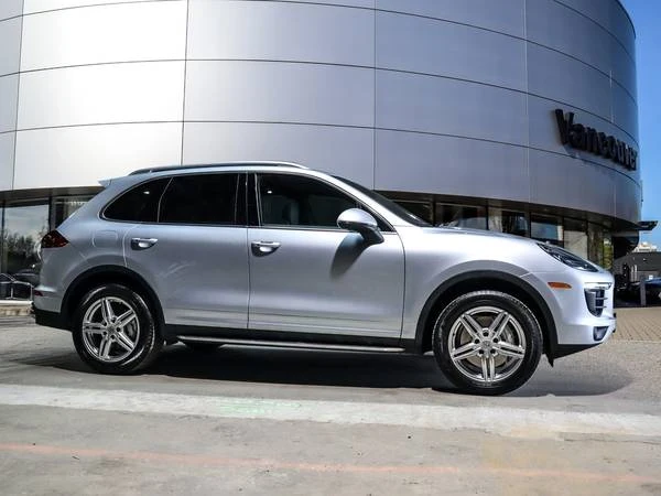 2017 Porsche 958 Cayenne S - Image 5 of 8