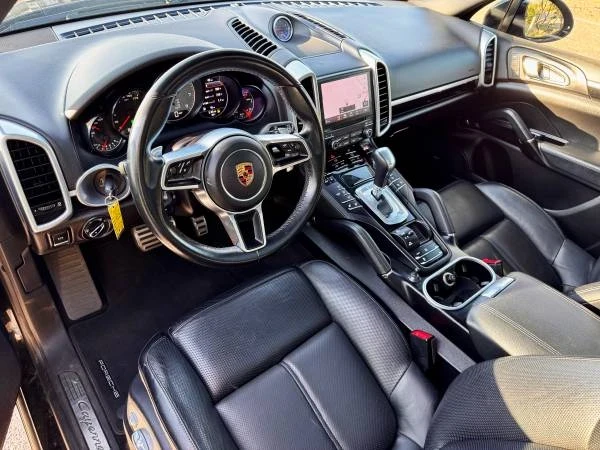 2017 Porsche 958 Cayenne S - Image 11 of 17