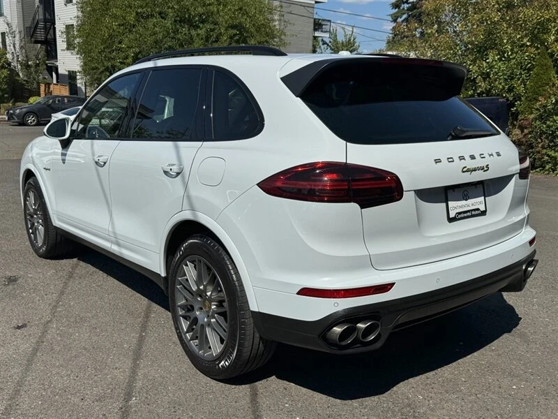 2017 Porsche 958 Cayenne - Image 6 of 17