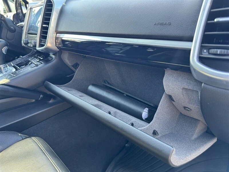 2017 Porsche 958 Cayenne - Image 17 of 17