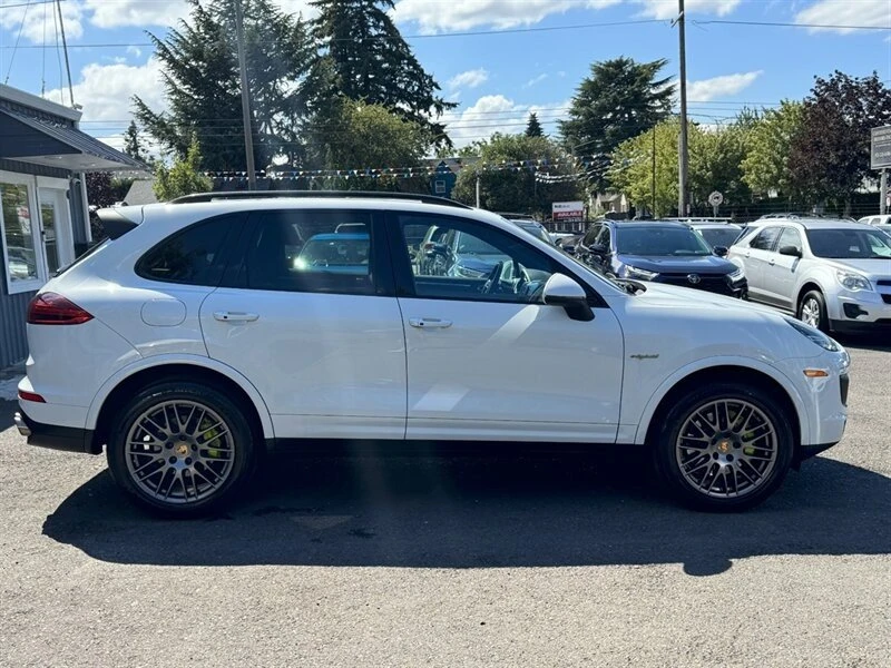 2017 Porsche 958 Cayenne - Image 3 of 17