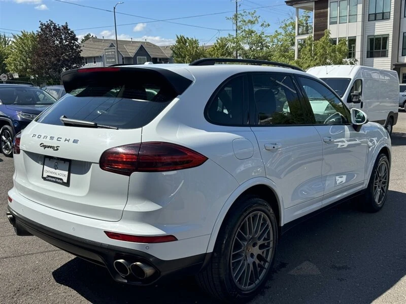 2017 Porsche 958 Cayenne - Image 4 of 17