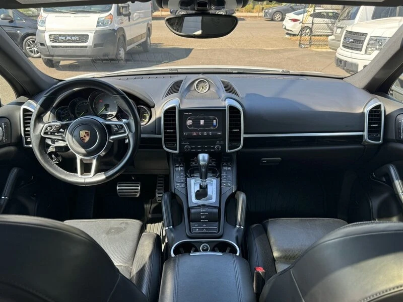 2017 Porsche 958 Cayenne - Image 11 of 17